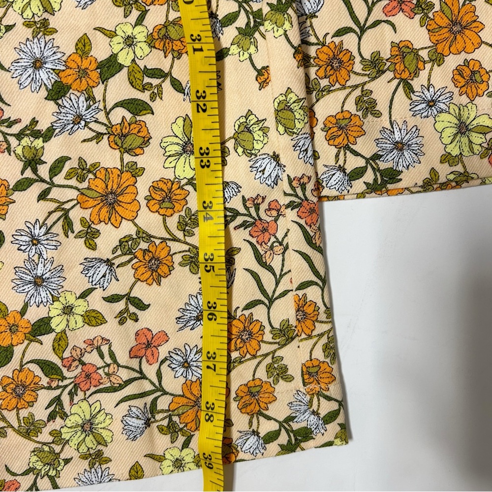 NWT (size 4) Loft Belted Sutton Kick Crop Pants in Floral - Picture 7 of 9